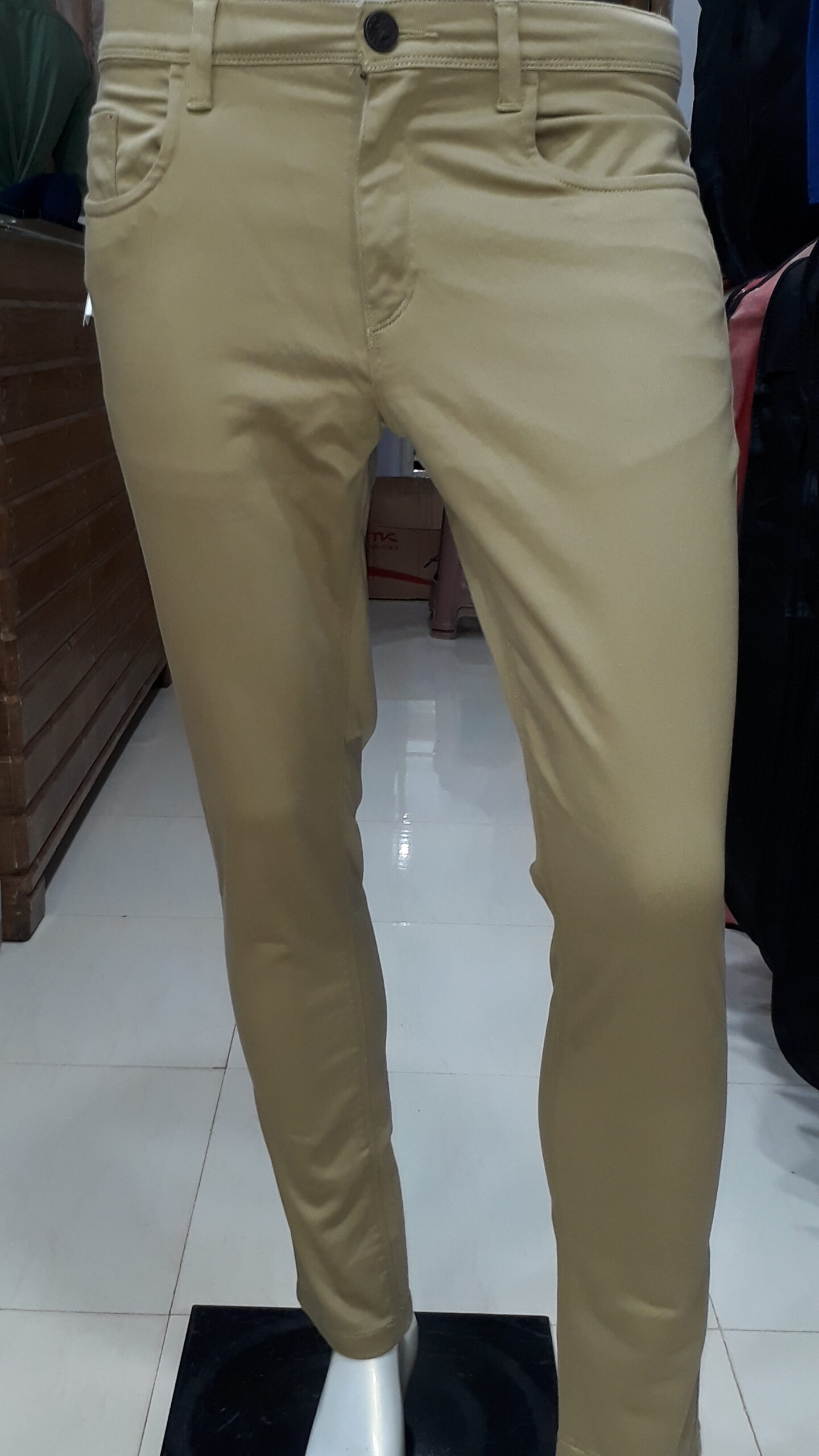 CROPPED CHINO TROUSERS | Brown | VILA®